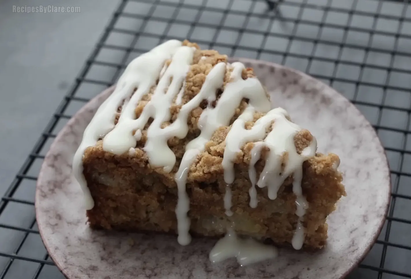 Apple Crumble Cake